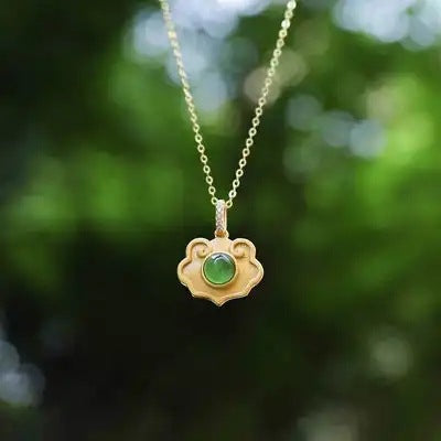 Elegant Silver Necklace for Every Occasion