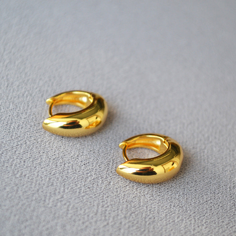 Romantic Gold Earring for Special Moments