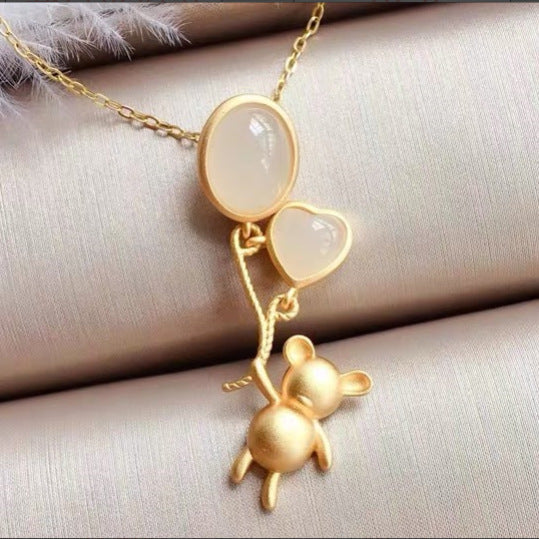 Charming Gold Pendant for Any Occasion