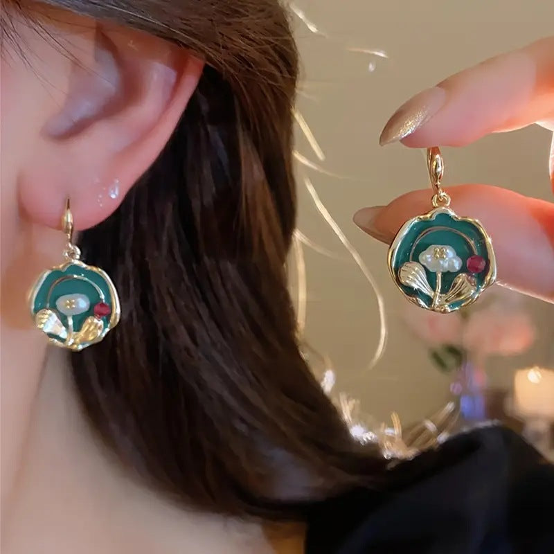 Stunning Pearl Earring for Daily Wear