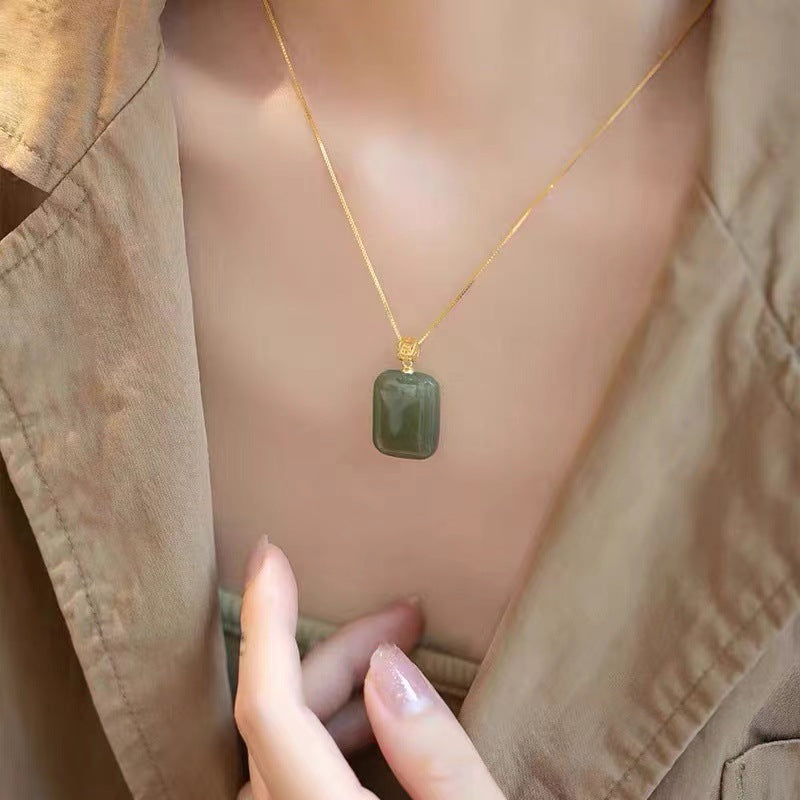 Stunning Gold Necklace for Daily Wear