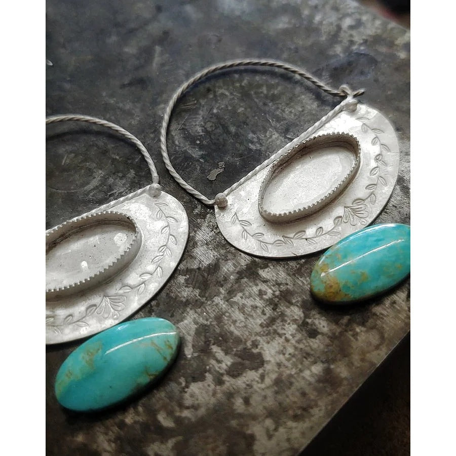 Charming Earring for Any Occasion
