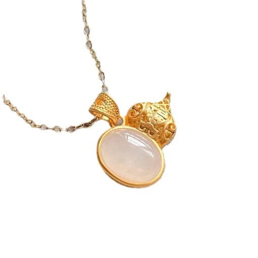 Elegant Gold Pendant for Every Occasion