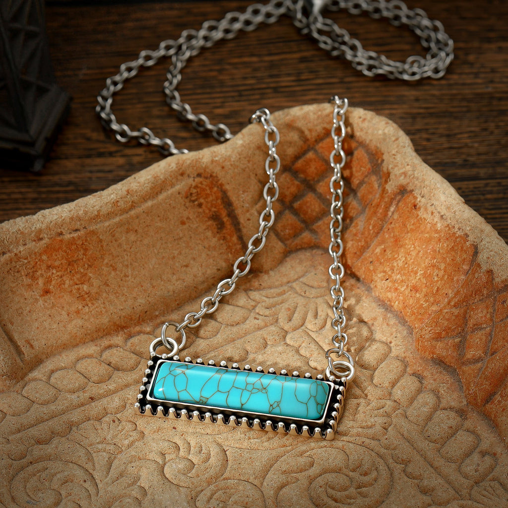 Charming Piece for Any Occasion