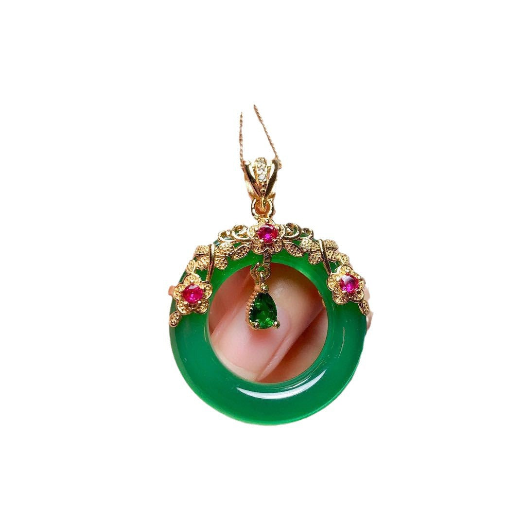 Charming Gold Necklace for Any Occasion