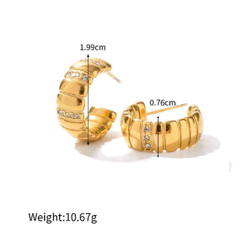 Beautiful Gold Earring with Unique Style
