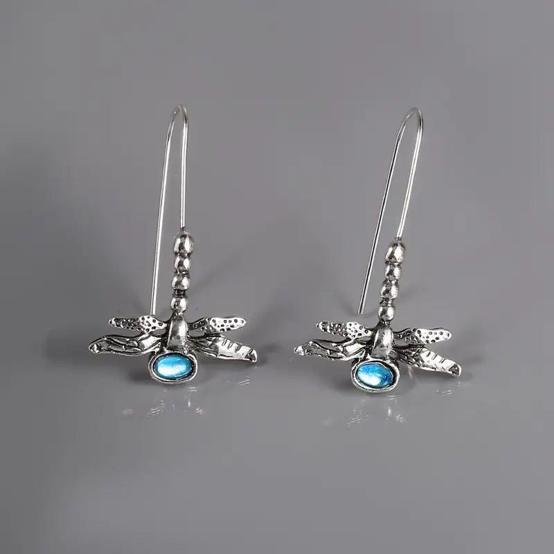 Charming Silver Earring for Any Occasion