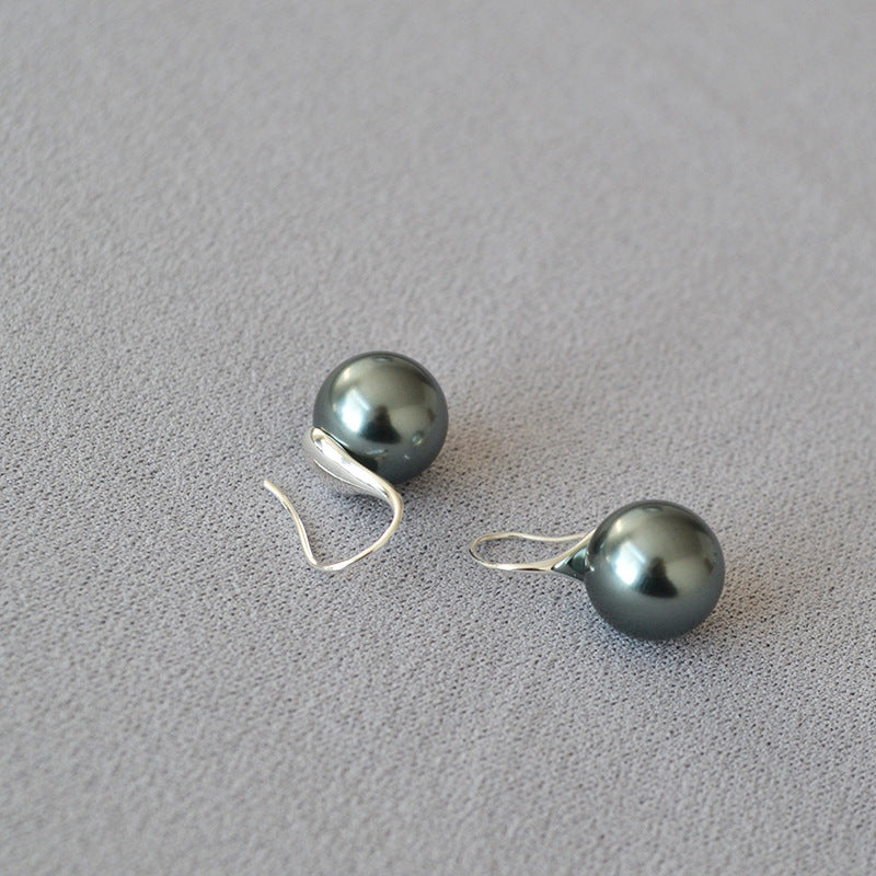 Elegant Silver Earring for Every Occasion