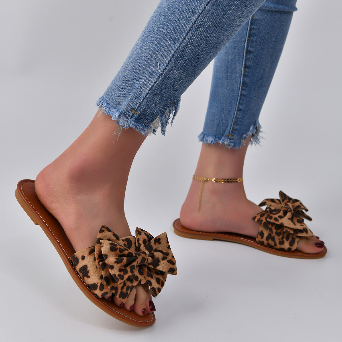Chic Orthopedic Sandals with Unique Design