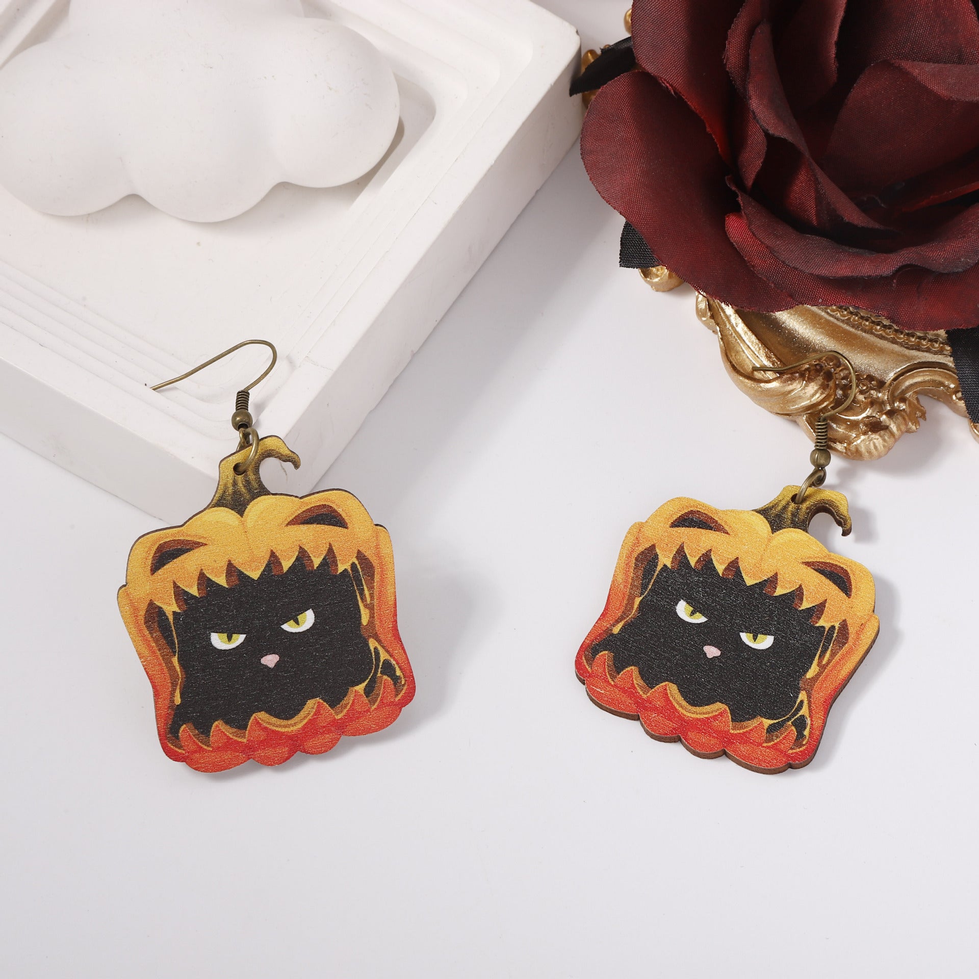 Charming Earring for Any Occasion