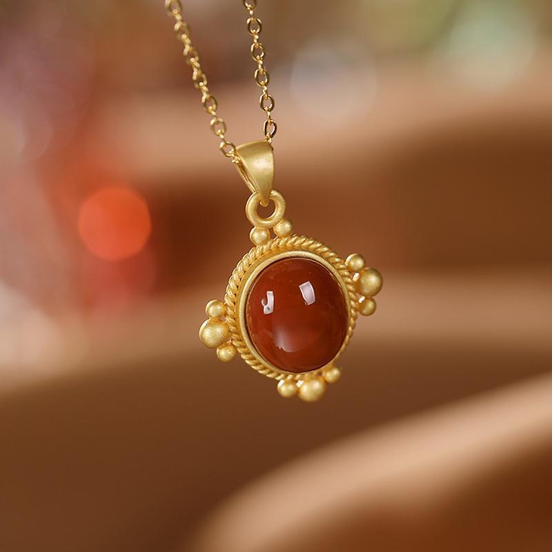 Classic Gold Necklace with Timeless Appeal
