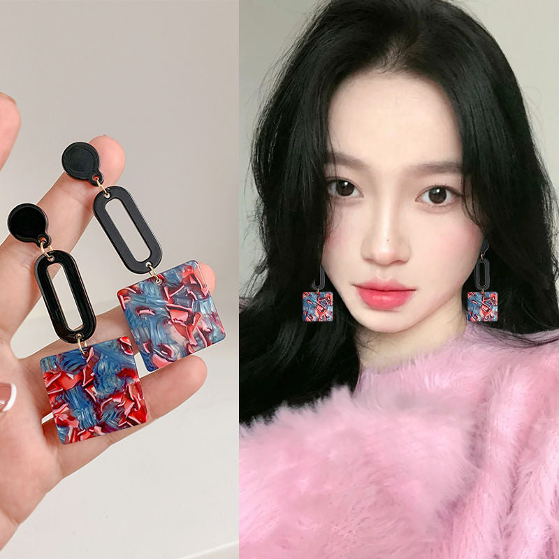 Charming Earring for Any Occasion