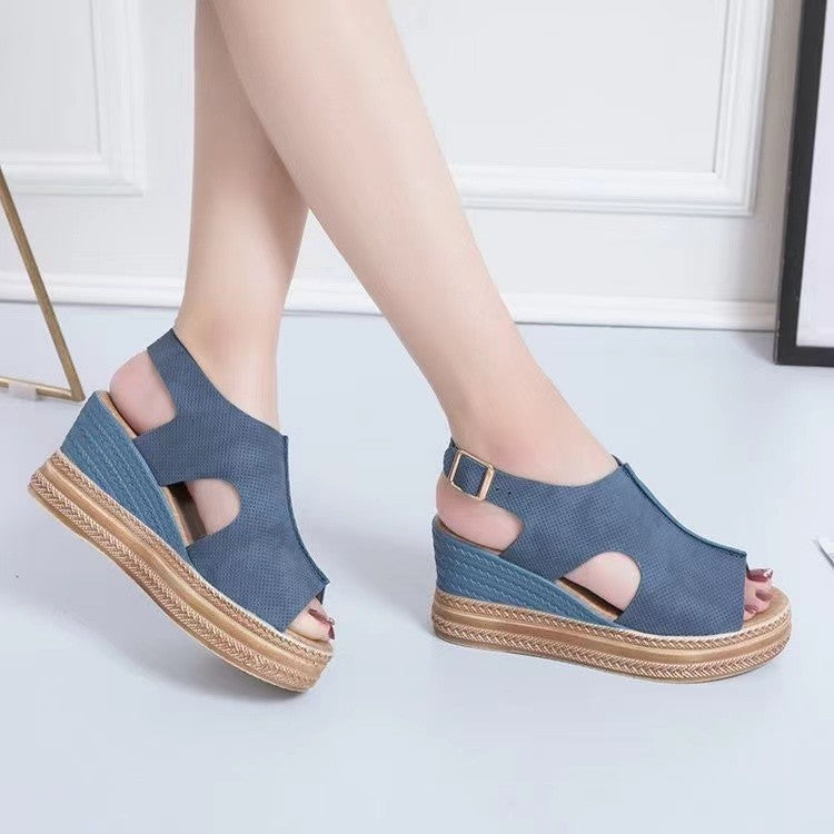 Chic Orthopedic Sandals with Unique Design