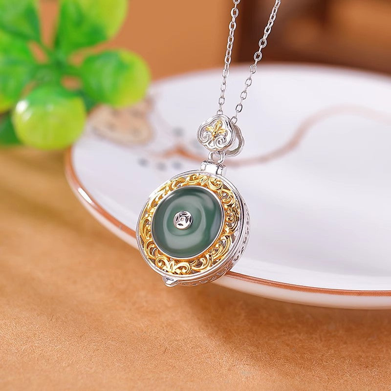 Classic Gold Necklace with Timeless Appeal