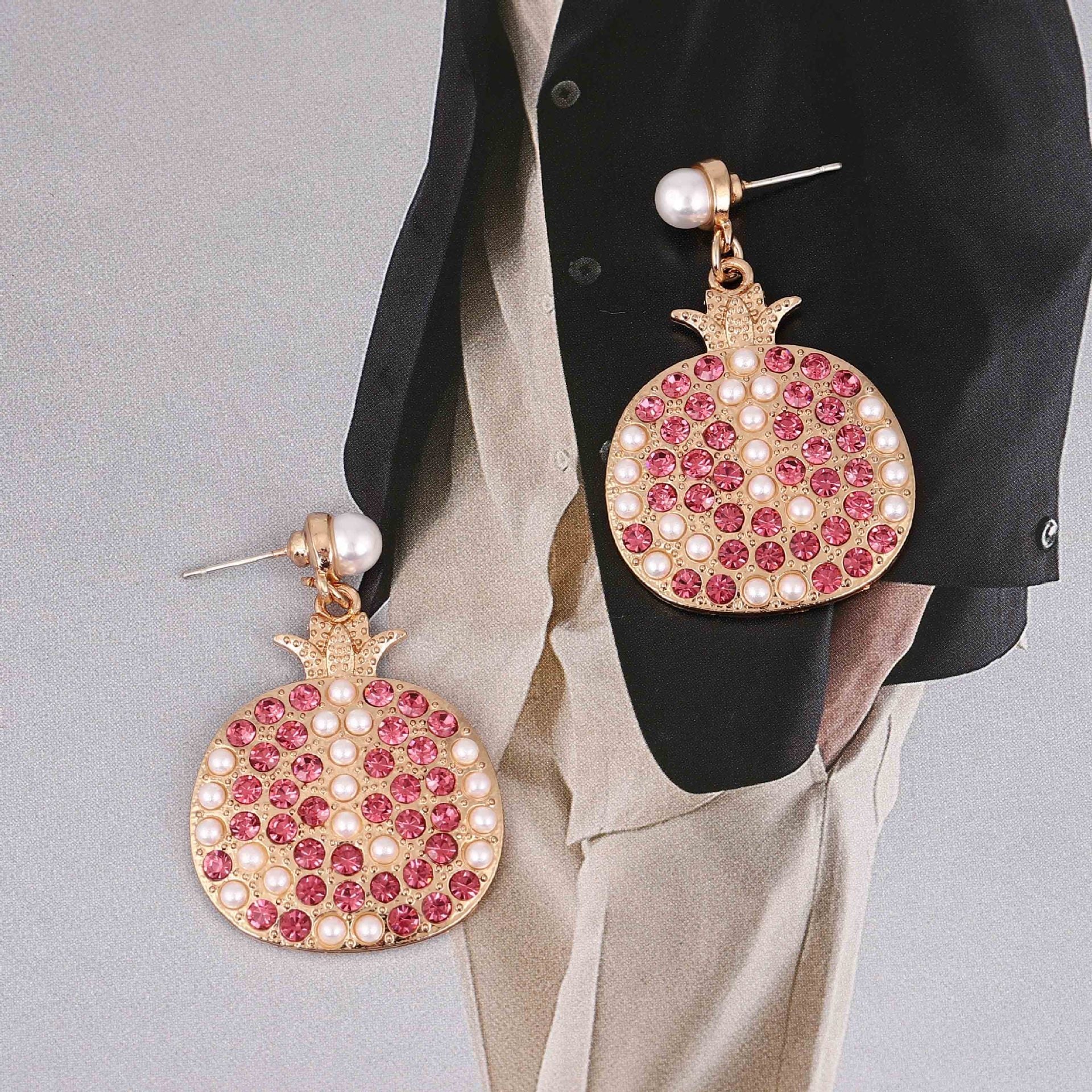 Charming Pearl Earring for Any Occasion