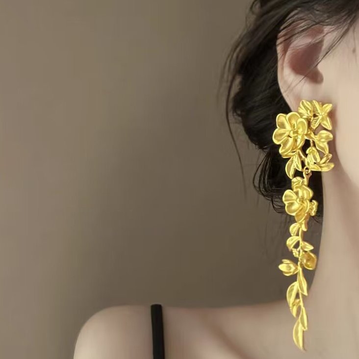 Classic Earring with Timeless Appeal