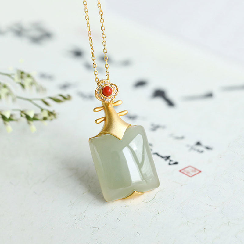 Elegant Silver Pendant for Every Occasion