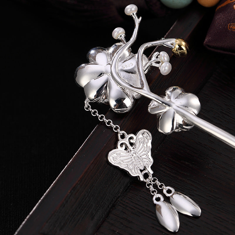 Classic Silver Piece with Timeless Appeal