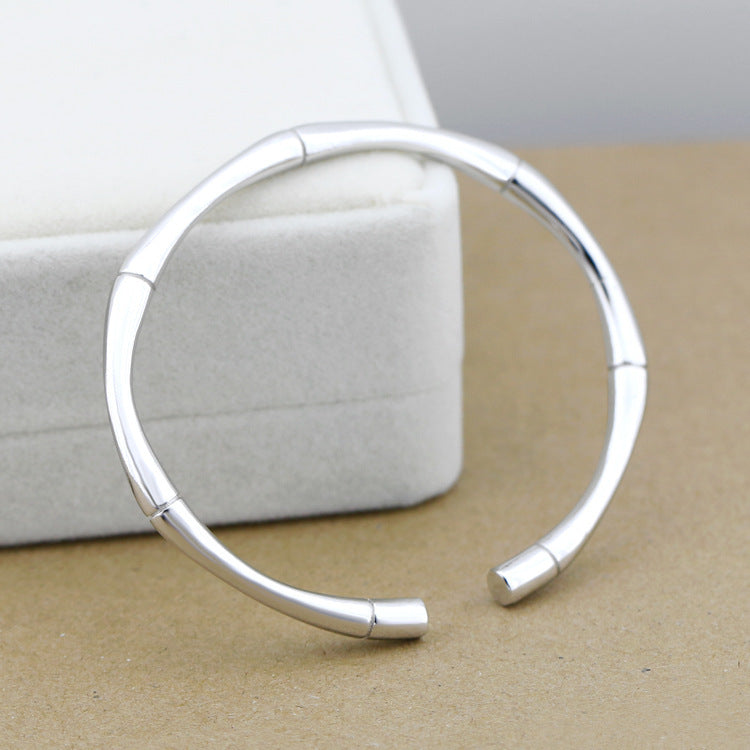 Classic Silver Bracelet with Timeless Appeal