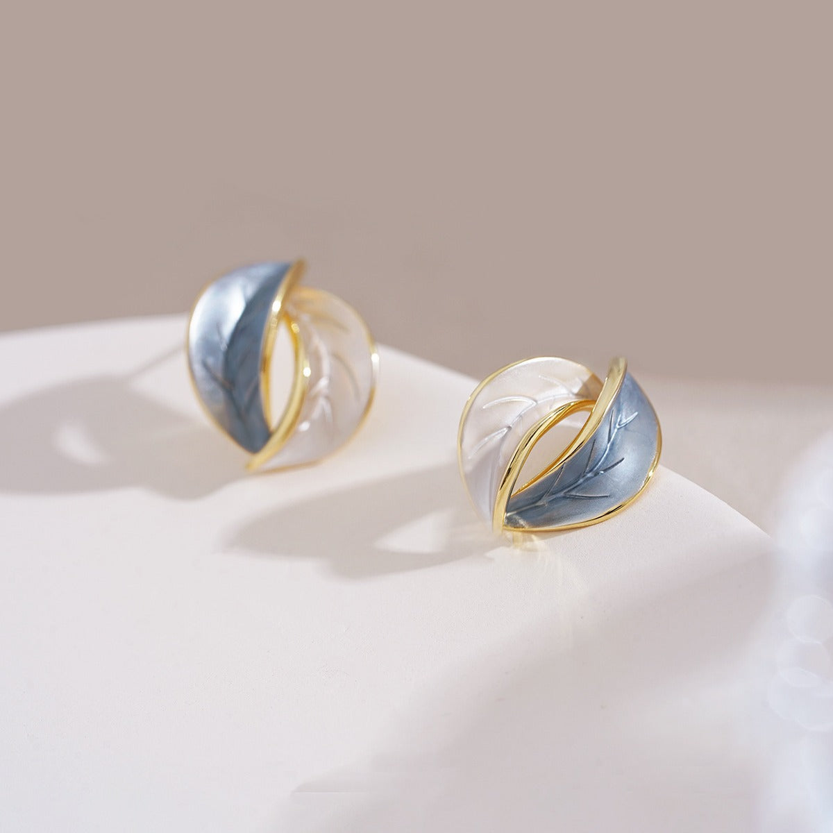 Classic Pearl Earring with Timeless Appeal