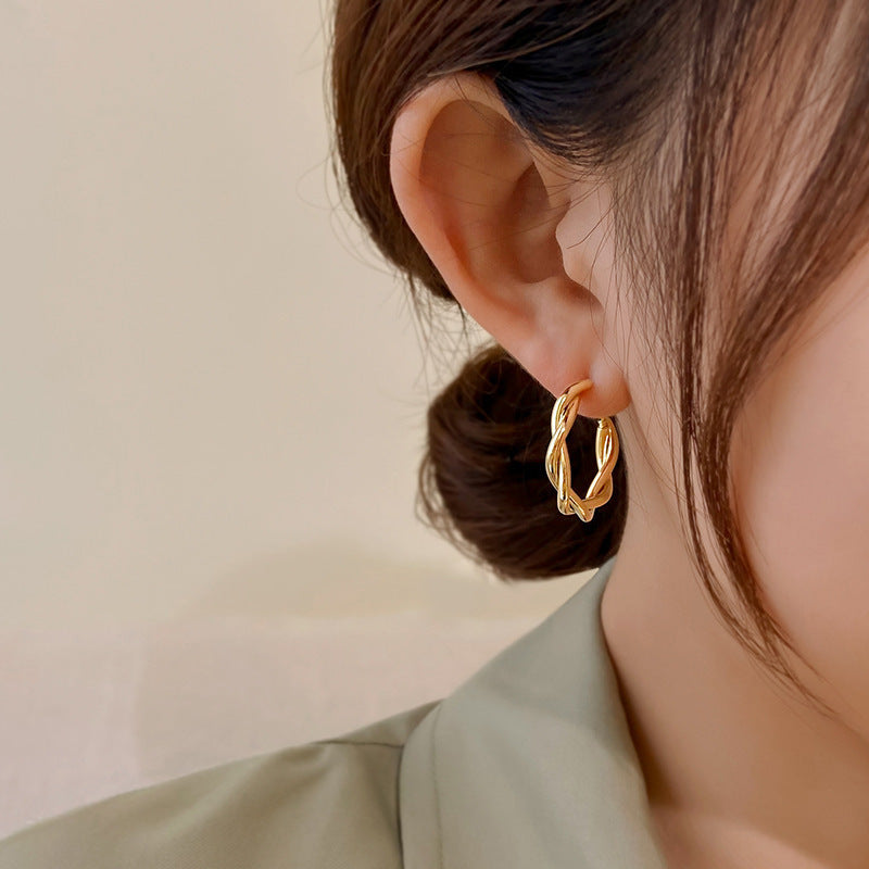 Charming Earring for Any Occasion