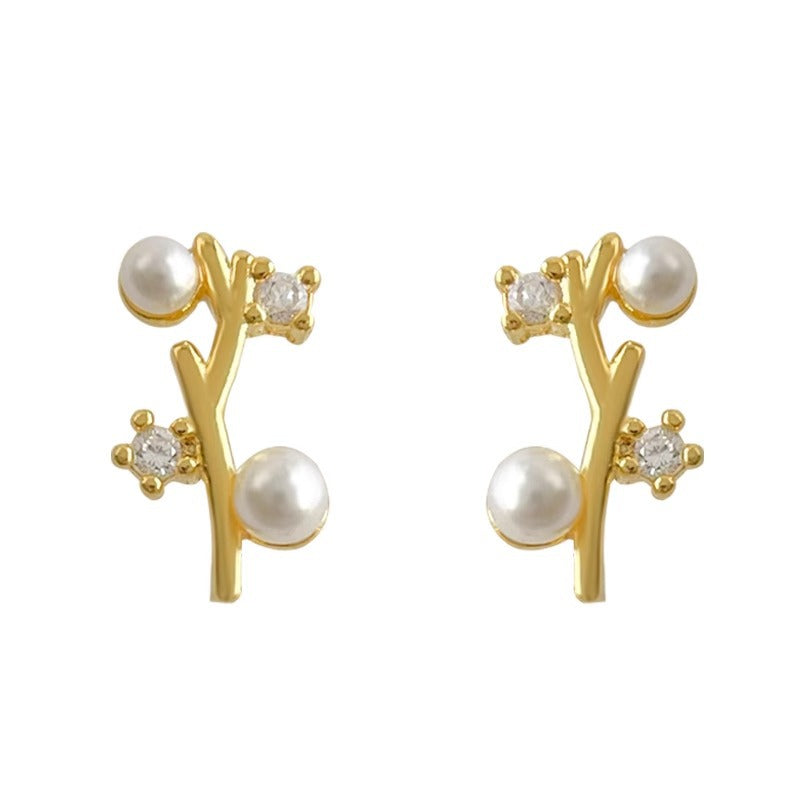 Charming Pearl Earring for Any Occasion
