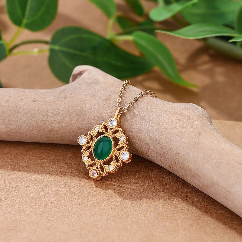 Stunning Gold Necklace for Daily Wear