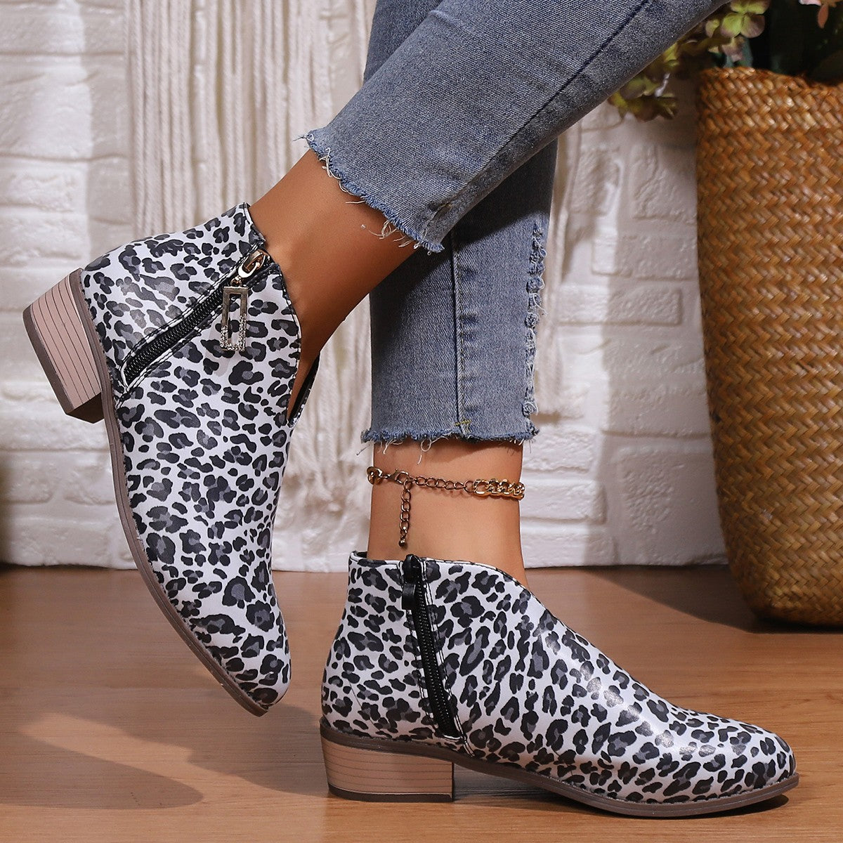 Chic Orthopedic Boots with Unique Design