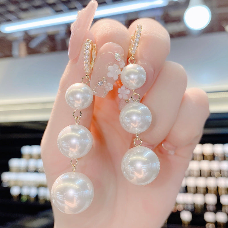 Romantic Pearl Earring for Special Moments