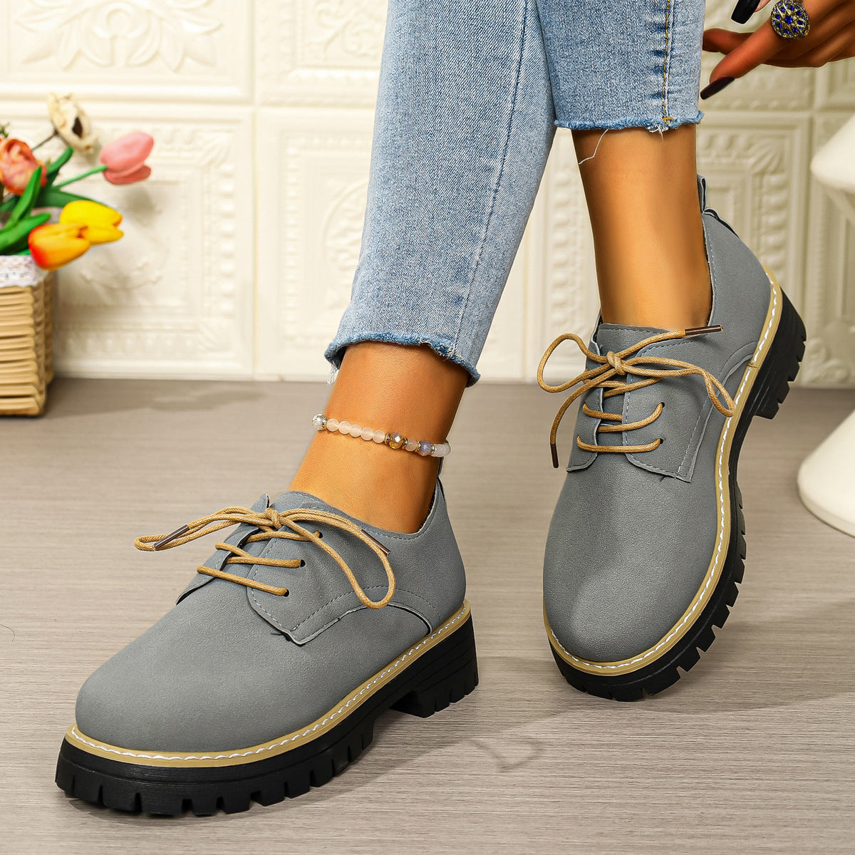 Graceful Orthopedic Shoes for Modern Look