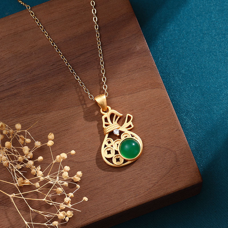 Charming Gold Necklace for Any Occasion