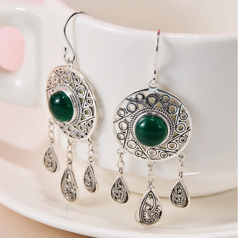Charming Silver Earring for Any Occasion
