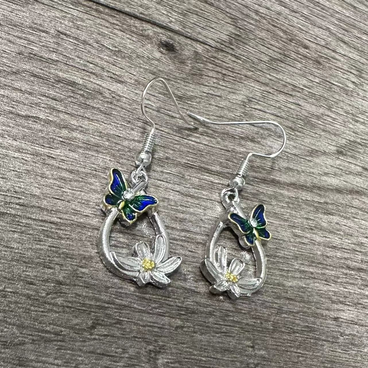 Stunning Earring for Daily Wear