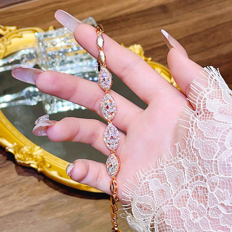 Beautiful Piece with Unique Style