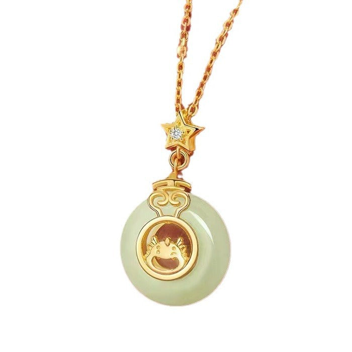 Classic Silver Necklace with Timeless Appeal