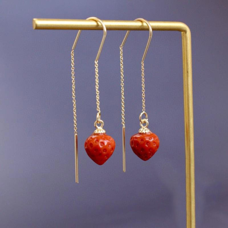 Romantic Gold Earring for Special Moments