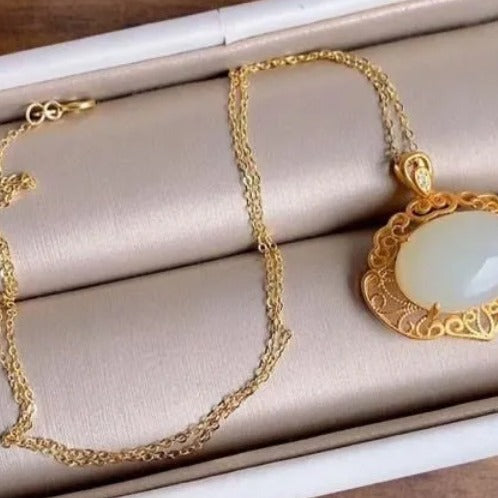 Classic Silver Pendant with Timeless Appeal