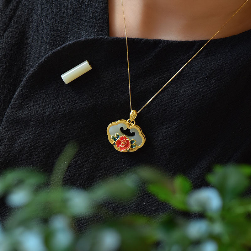 Classic Gold Necklace with Timeless Appeal