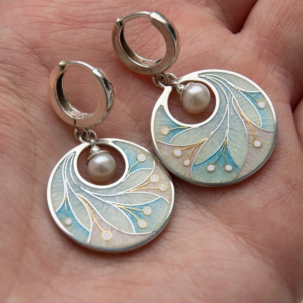 Romantic Pearl Earring for Special Moments