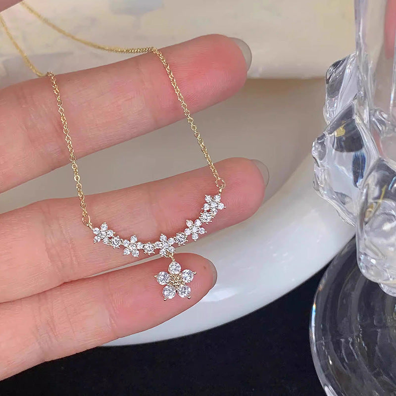 Stunning Necklace for Daily Wear