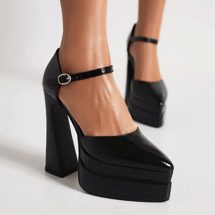 Chic Orthopedic Sandals with Unique Design