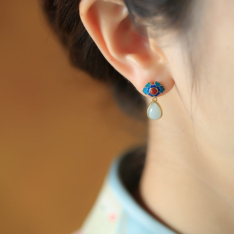 Elegant Gold Earring for Every Occasion