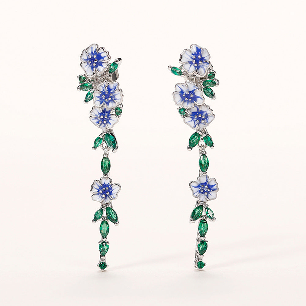 Charming Earring for Any Occasion