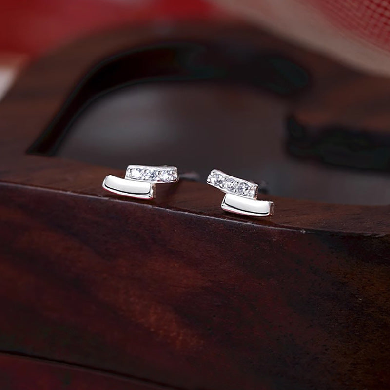 Classic Earring with Timeless Appeal