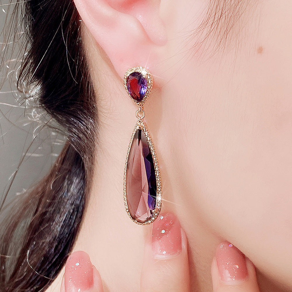 Charming Earring for Any Occasion