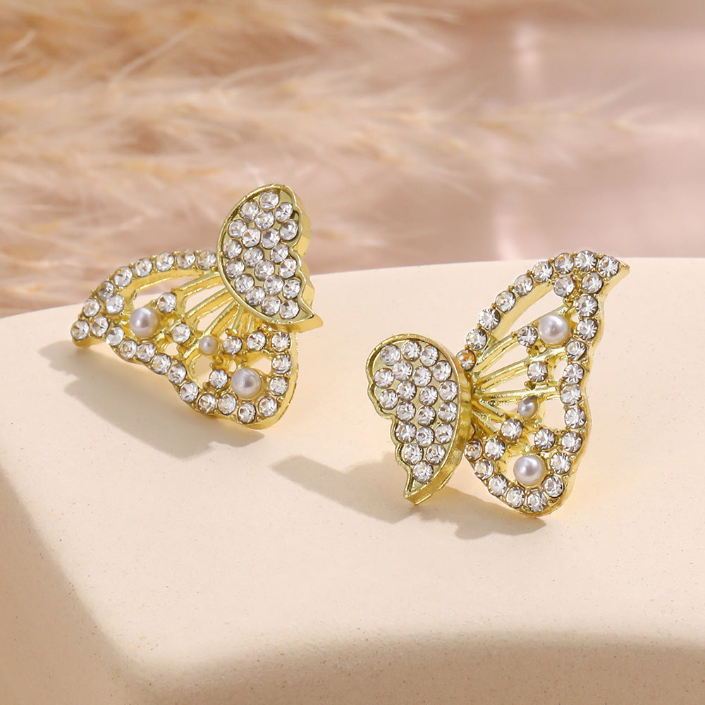 Beautiful Gold Earring with Unique Style