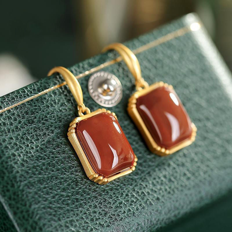 Romantic Gold Earring for Special Moments