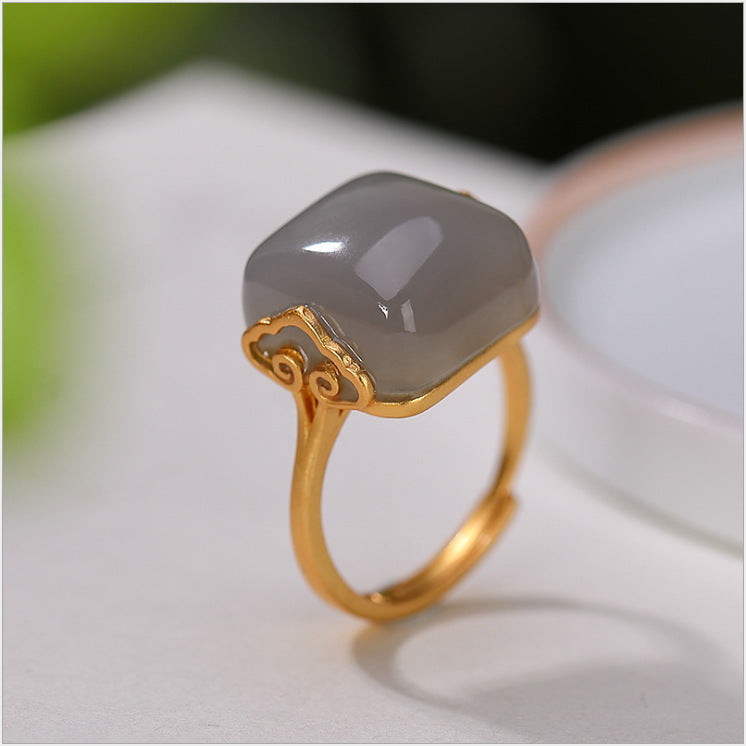 Classic Silver Ring with Timeless Appeal