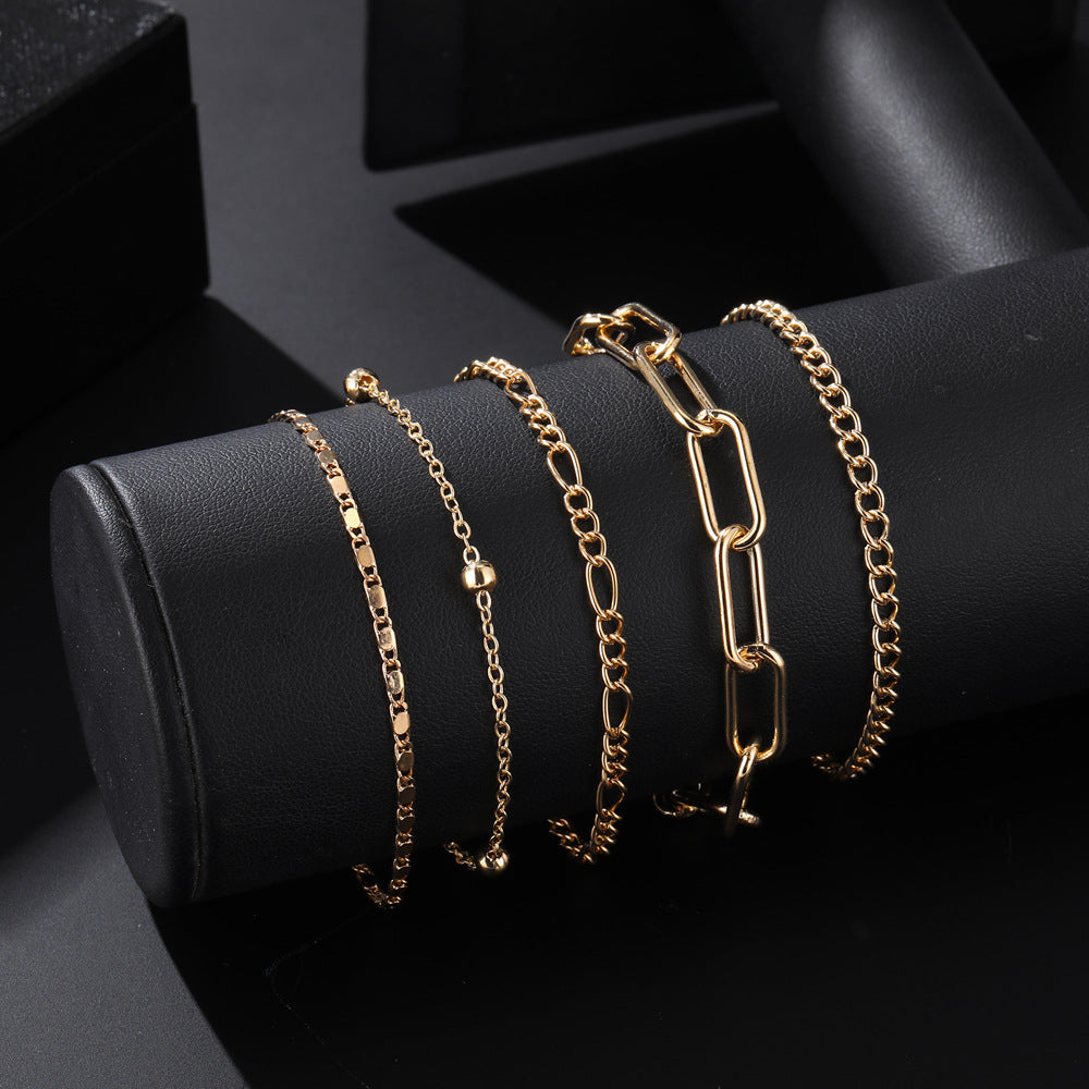 Romantic Gold Bracelet for Special Moments