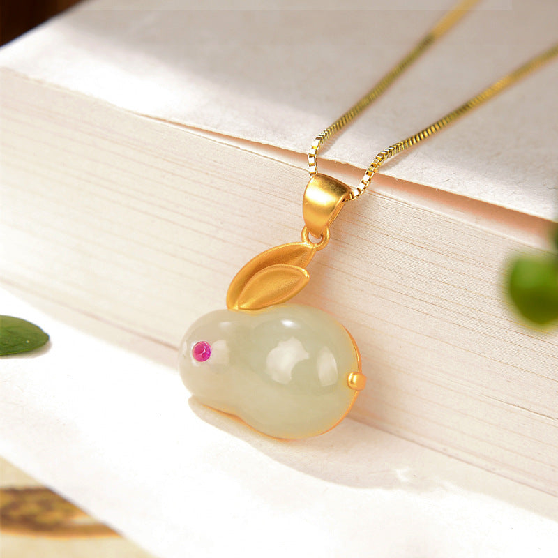 Beautiful Gold Set with Unique Style